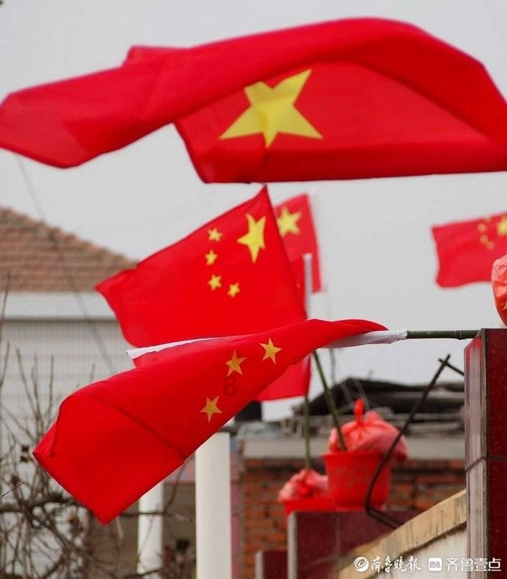 媒体人:扬科维奇这莫名其妙的首发,让人想起《吻别》里一句歌词